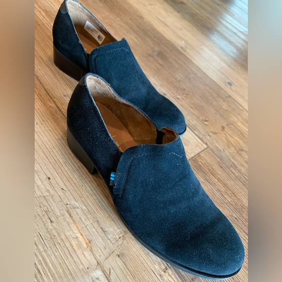 Toms Booties Suede Shaye Black Ankle Booties with Low Heel, size 8, NWT - Picture 5 of 8